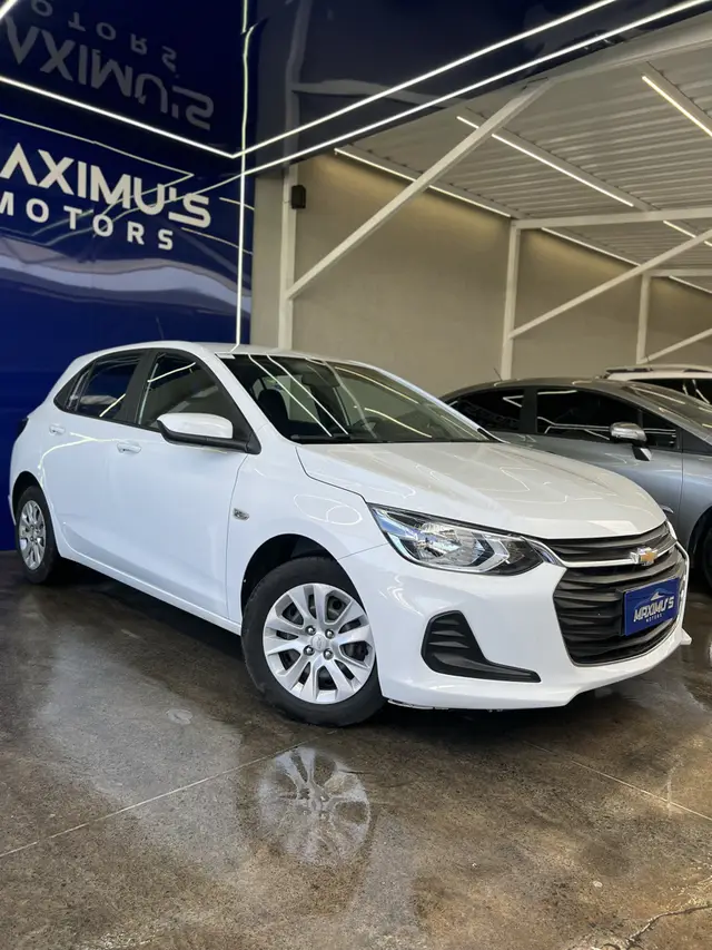 Carro Chevrolet Onix 2023 LT 1.0 Turbo