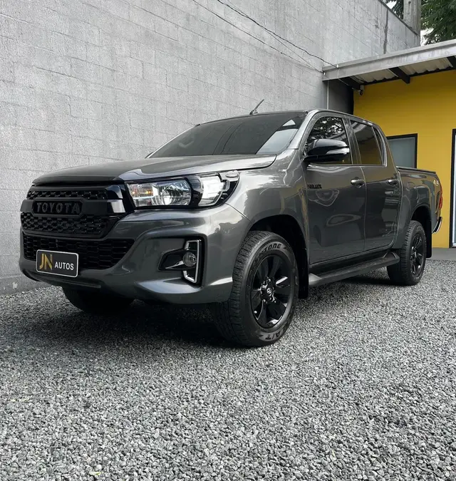 Carro Toyota Hilux Cabine Dupla 2020 Hilux 2.8 TDI CD SR 4x4 (Aut)