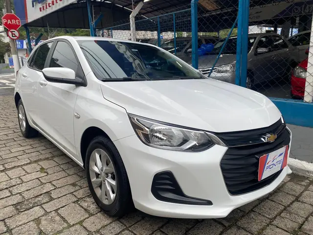 Carro Chevrolet Onix Plus 2022 1.0 LT II (Flex)