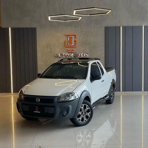 Carro Fiat Strada 2014 Working 1.4 (Flex)