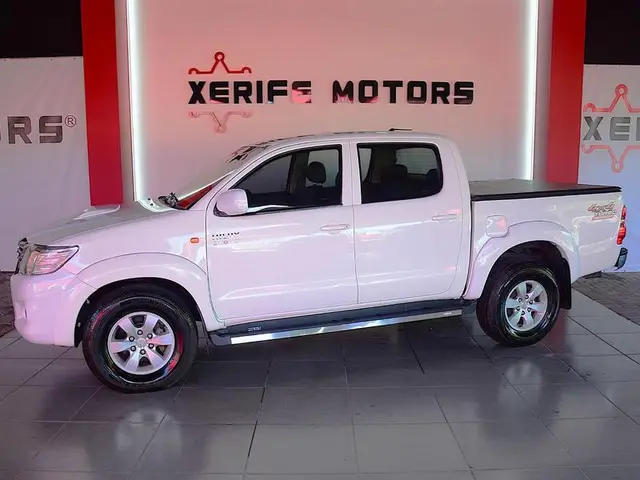Carro Toyota Hilux Cabine Dupla 2014 Hilux 3.0 TDI 4x4 CD SR (Aut)