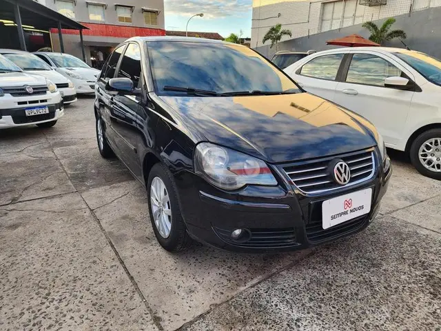 Carro Volkswagen Polo Sedan 2011 1.6 8V (Flex)