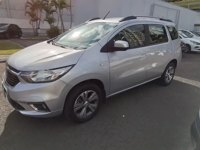 Carro Chevrolet Spin 2023 Premier 1.8 (Aut.)