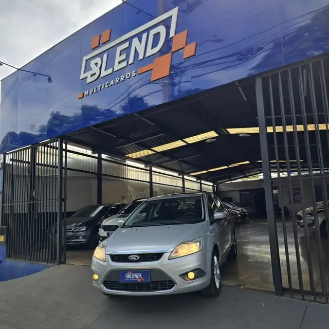 Carro Ford Focus Sedan 2009 Ghia 2.0 16V Duratec (Aut)