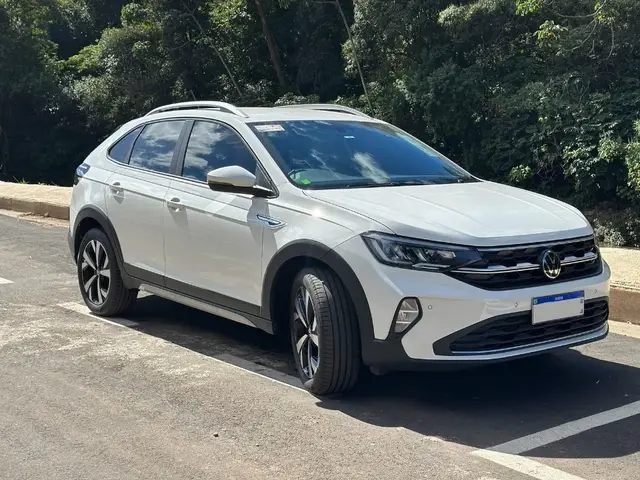Carro Volkswagen Nivus 2024 Highline 200 TSI