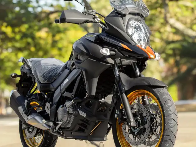 Carro Suzuki V-Strom 2025 650 XT