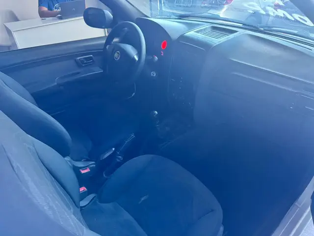 Carro Fiat Strada 2018 Hard Working 1.4 (Flex) (Cabine Simples)