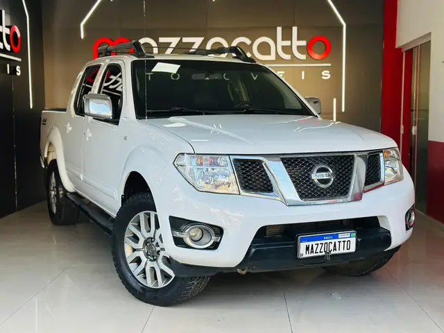 Carro Nissan Frontier 2014 2.5 TD CD 4x4 SL (Aut)