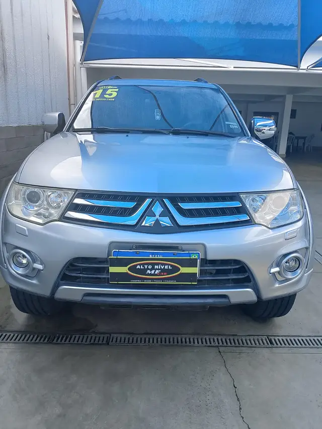 Carro Mitsubishi Pajero Dakar 2015 3.5 HPE 4WD (aut)(Flex)