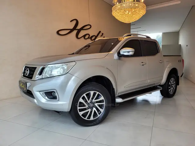 Carro Nissan Frontier 2021 2.3 TD CD LE 4x4 (Aut)