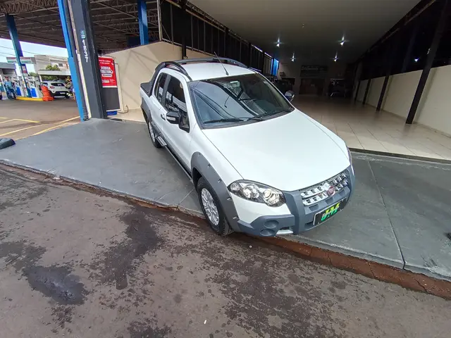 Carro Fiat Strada 2012 Adventure 1.8 16V Dualogic (Flex) (Cabine Dupla)