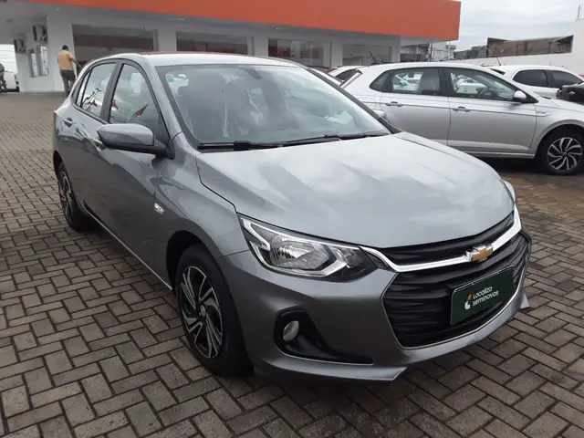 Carro Chevrolet Onix Plus 2025 LT 1.0