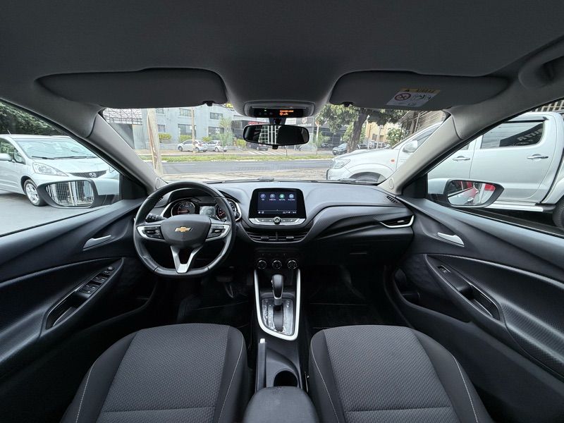 Chevrolet Onix Plus