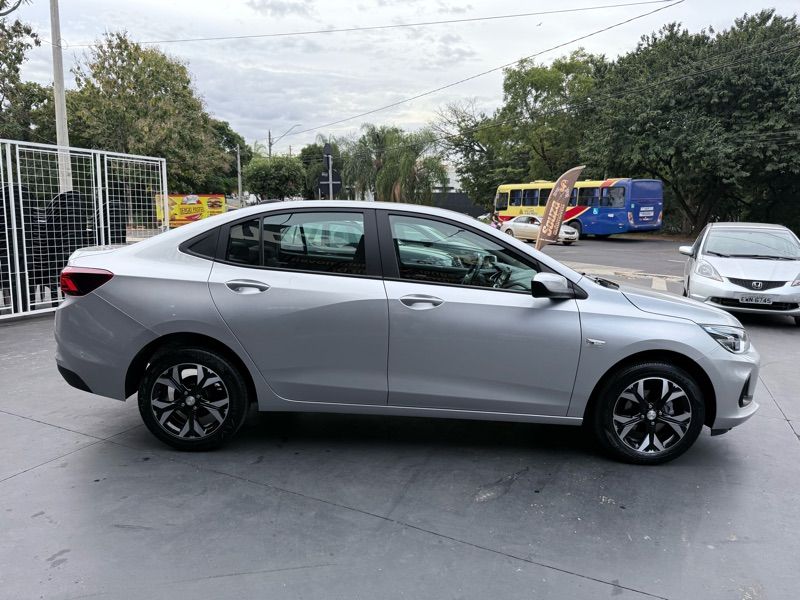 Chevrolet Onix Plus