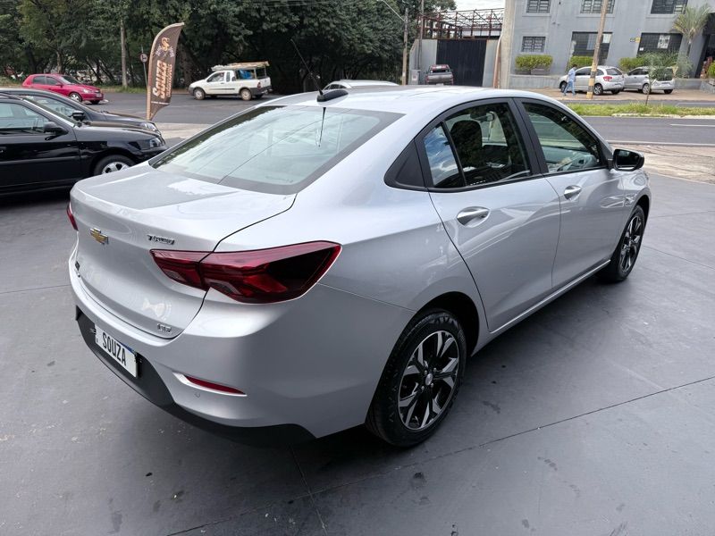 Chevrolet Onix Plus