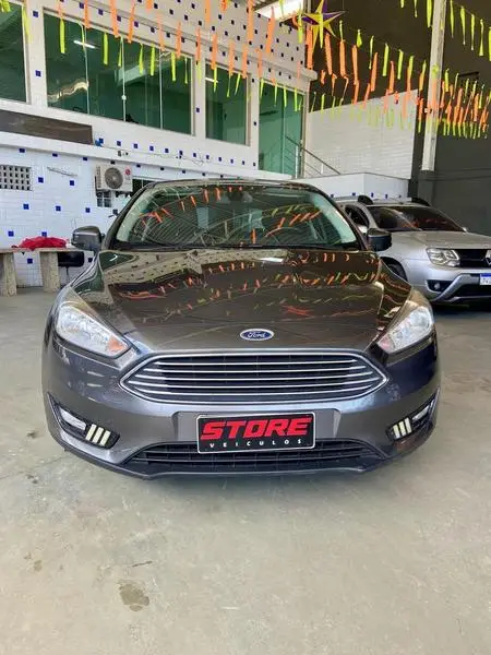 Carro Ford Focus Hatch 2016 Titanium 2.0 PowerShift