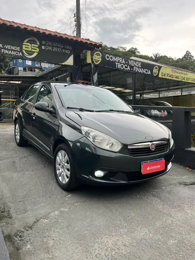 Carro Fiat Grand Siena 2013 Essence 1.6 16V (Flex)