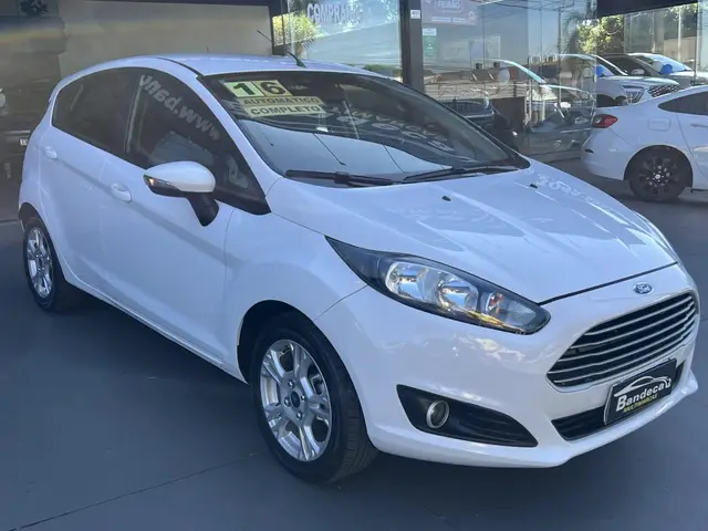 Carro Ford Fiesta Hatch 2016 1.6 (Flex)