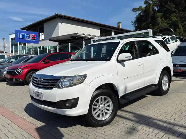 Carro Toyota SW4 2015 SR 4x2 2.7/ 2.7 Flex 16V Aut.