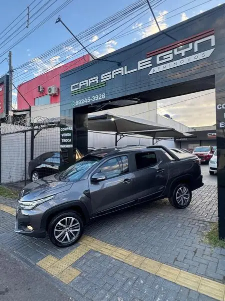 Carro Fiat Strada 2023 Volcano 1.3 8V CD AT