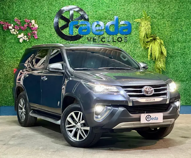 Carro Toyota SW4 2019 2.8 TDI SRX 7L 4x4 (Aut) (Diesel)