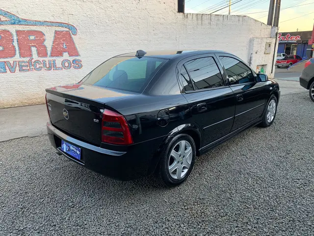 Carro Chevrolet Astra Sedan 2008 Advantage 2.0 (Flex)