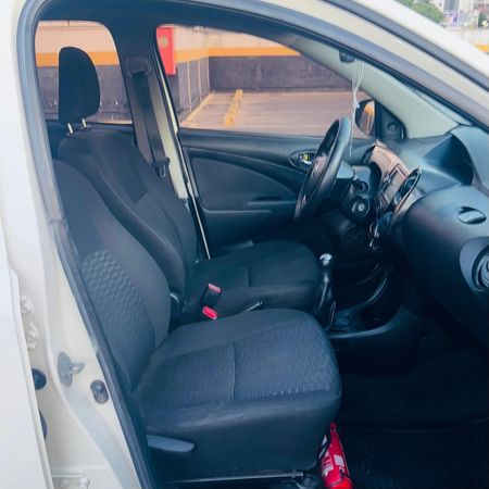 Etios Sedan X 1.5 (Flex)