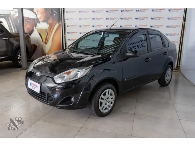 Carro Ford Fiesta Hatch 2014 SE Plus 1.6 RoCam (Flex)