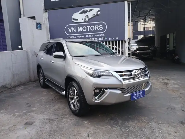 Carro Toyota SW4 2019 2.8 TDI SRX 7L 4x4 (Aut) (Diesel)