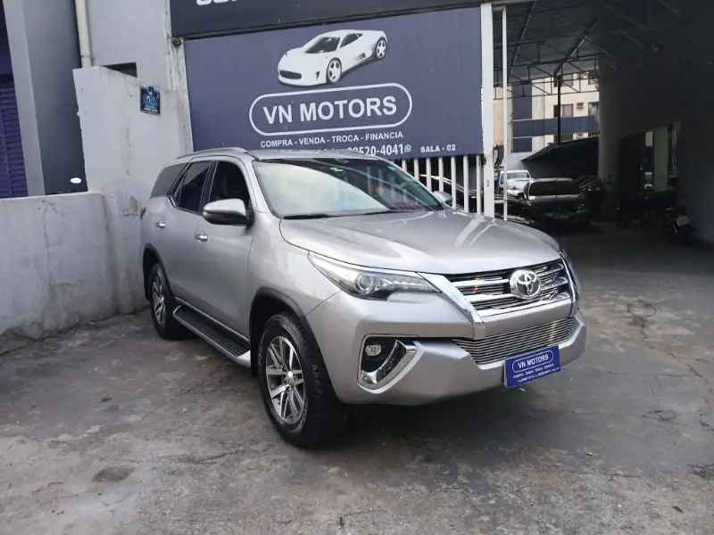 Toyota SW4 2.8 TDI SRX 7L 4x4 (Aut) (Diesel)