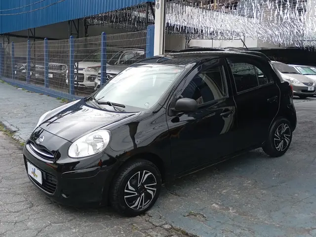Carro Nissan March 2013 1.0 16V (Flex)