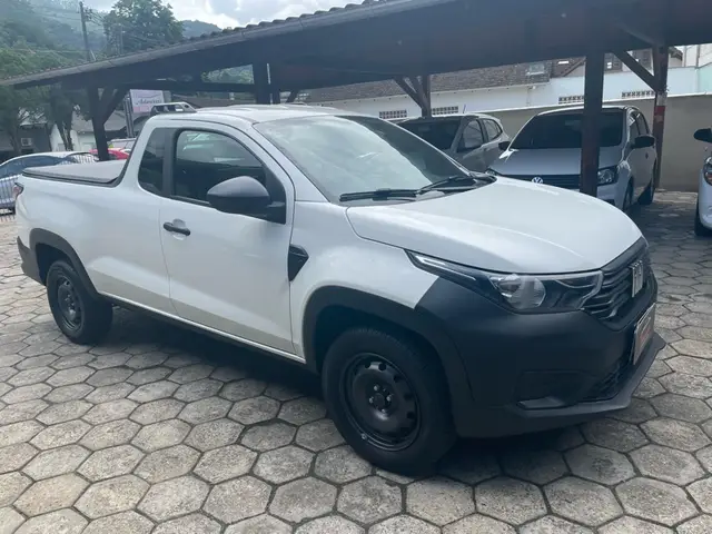 Carro Fiat Strada 2023 Endurance 1.4 Cabine Plus (Flex)