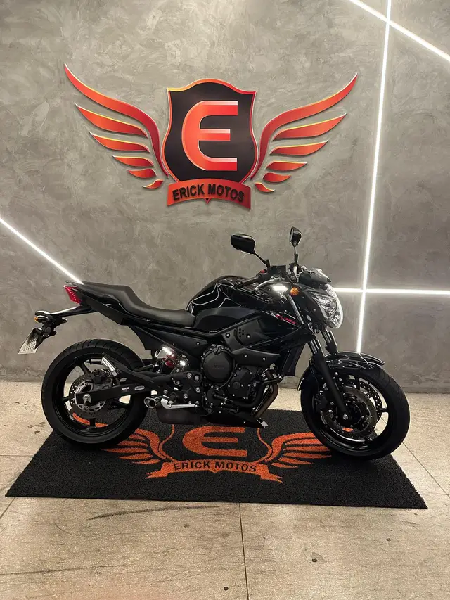 Carro Yamaha XJ6 N 2012 XJ6 N 600