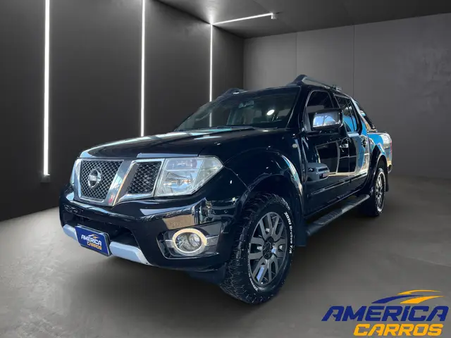 Carro Nissan Frontier 2014 2.5 TD CD 4x4 SL (Aut)
