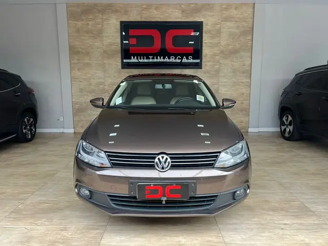 Carro Volkswagen Jetta 2014 2.0 Comfortline Tiptronic (Flex)