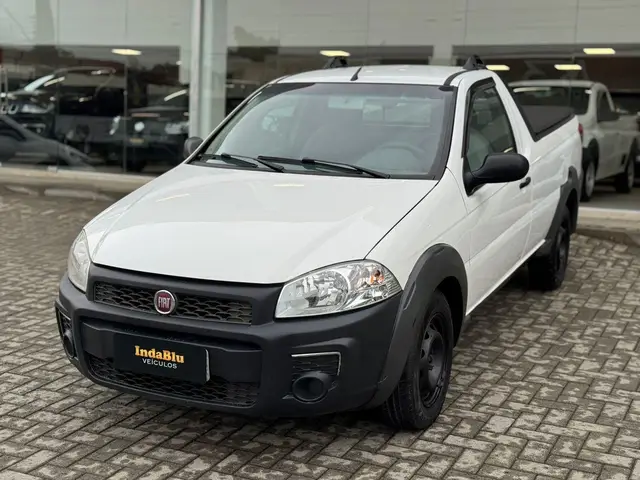 Carro Fiat Strada 2015 Working 1.4 (Flex)