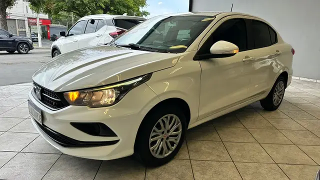 Carro Fiat Cronos 2022 Drive 1.3 S-Design (Flex)