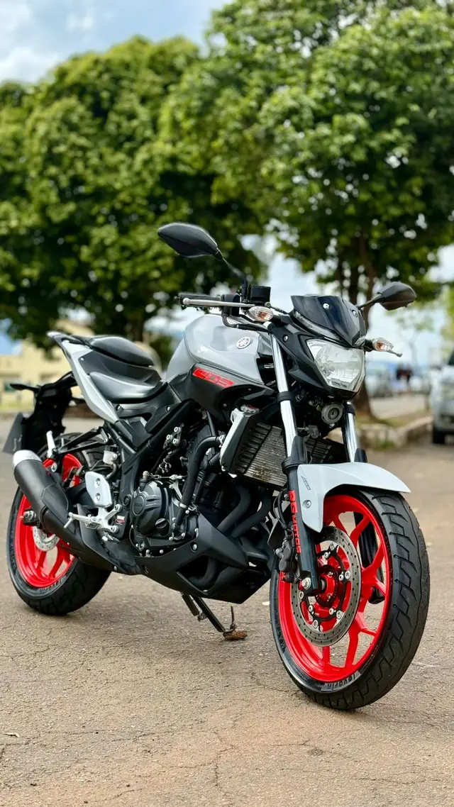 Carro Yamaha MT-03 2020 ABS