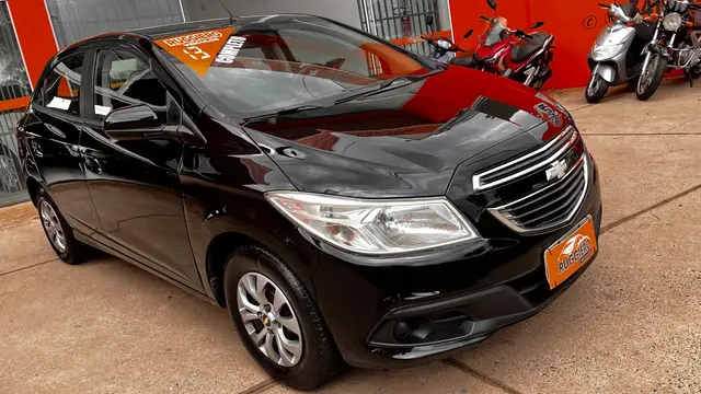 Carro Chevrolet Onix 2013 1.0 LT SPE/4