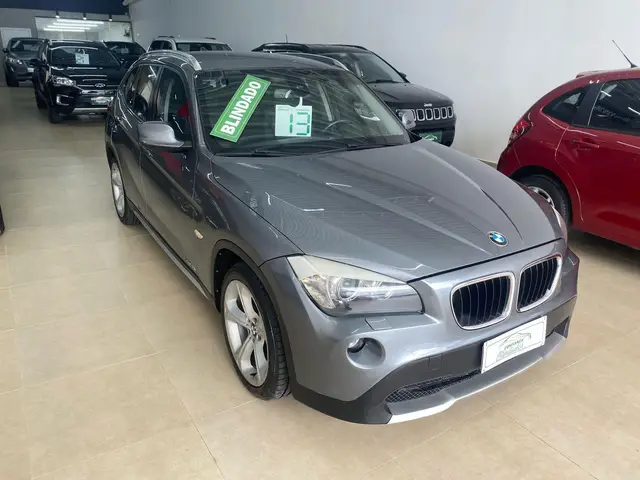 Carro BMW X1 2013 2.0 sDrive20i (Aut)