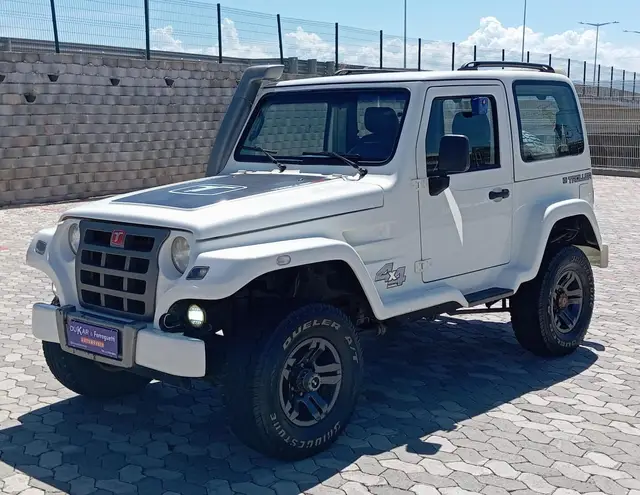 Carro Troller T4 2013 3.2