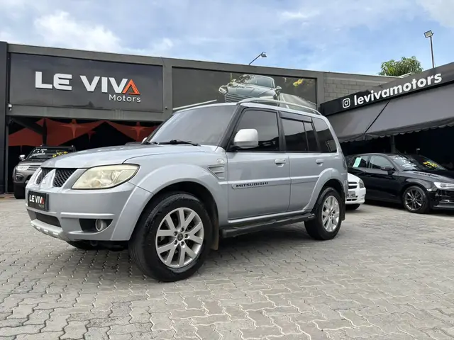 Carro Mitsubishi Pajero TR4 2012 2.0 16V 4x2 (Flex)