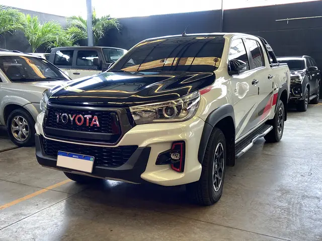 Carro Toyota Hilux Cabine Dupla 2019 Hilux 2.8 TDI CD GR-S 4x4 (Aut)