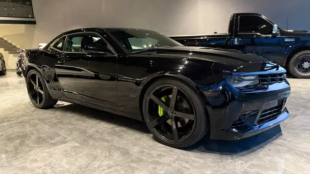 Carro Chevrolet Camaro 2015 SS 6.2