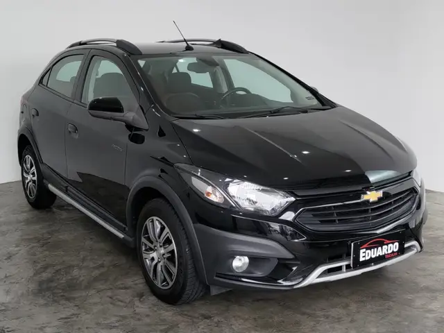 Carro Chevrolet Onix 2017 1.4 Activ SPE/4