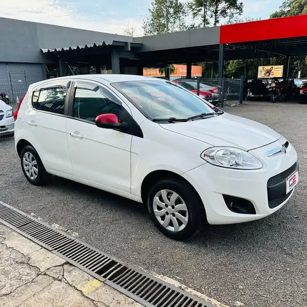 Carro Fiat Palio 2013 Attractive 1.0 8V (Flex)