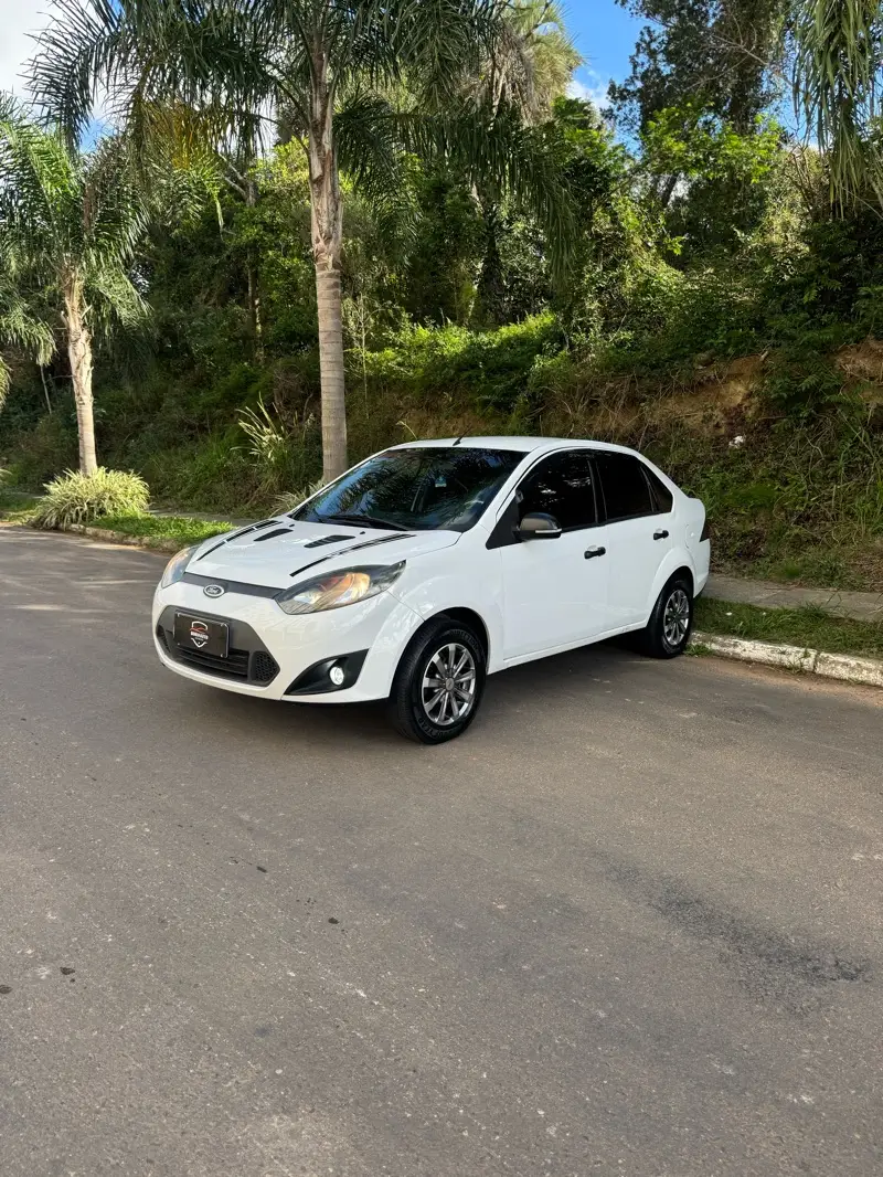 Ford Fiesta Sedan 1.6 (Flex)