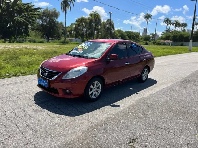 Carro Nissan Versa 2013 1.6 16V SV (Flex)