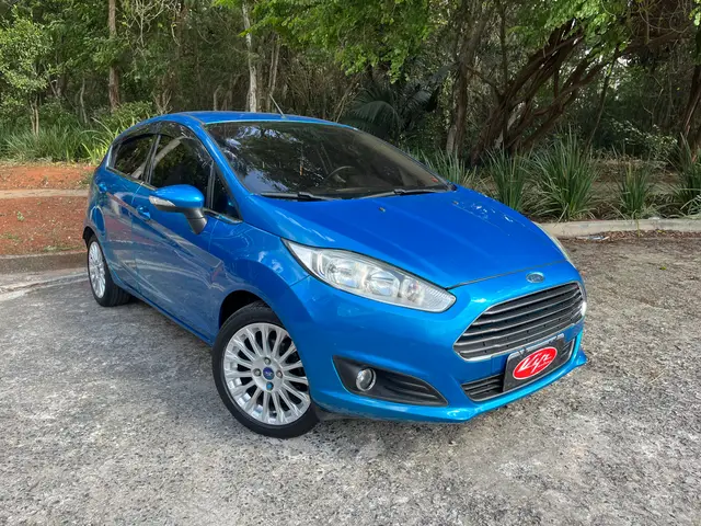 Carro Ford New Fiesta Sedan 2014 1.6 Titanium PowerShift (Flex)
