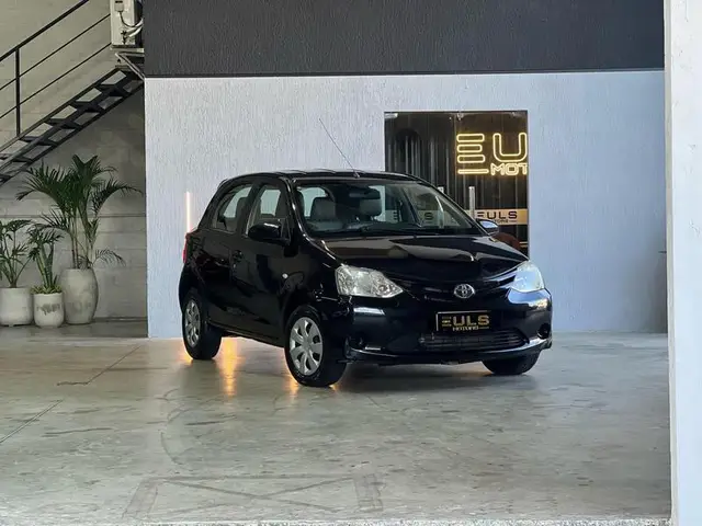 Carro Toyota Etios 2016 XS 1.5 (Flex)